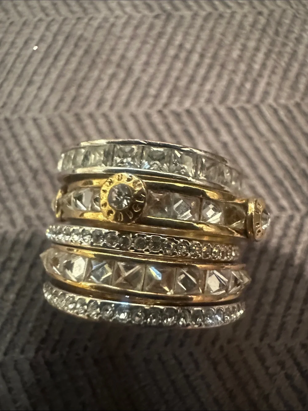Henri Bendel Stackable Gold and Silver Crystal Band Ring 5 stack